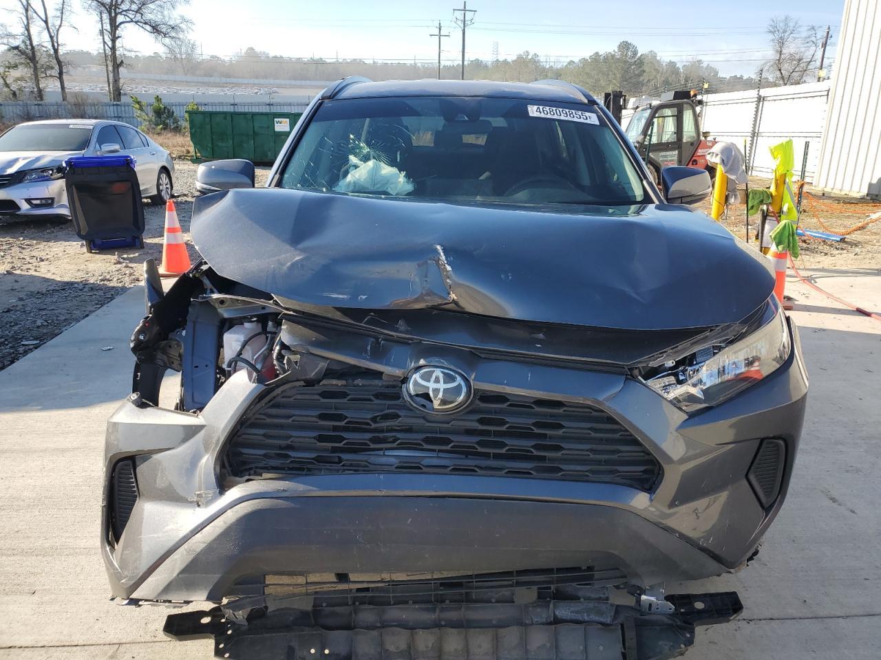 2021 TOYOTA RAV4 LE - Фото 5