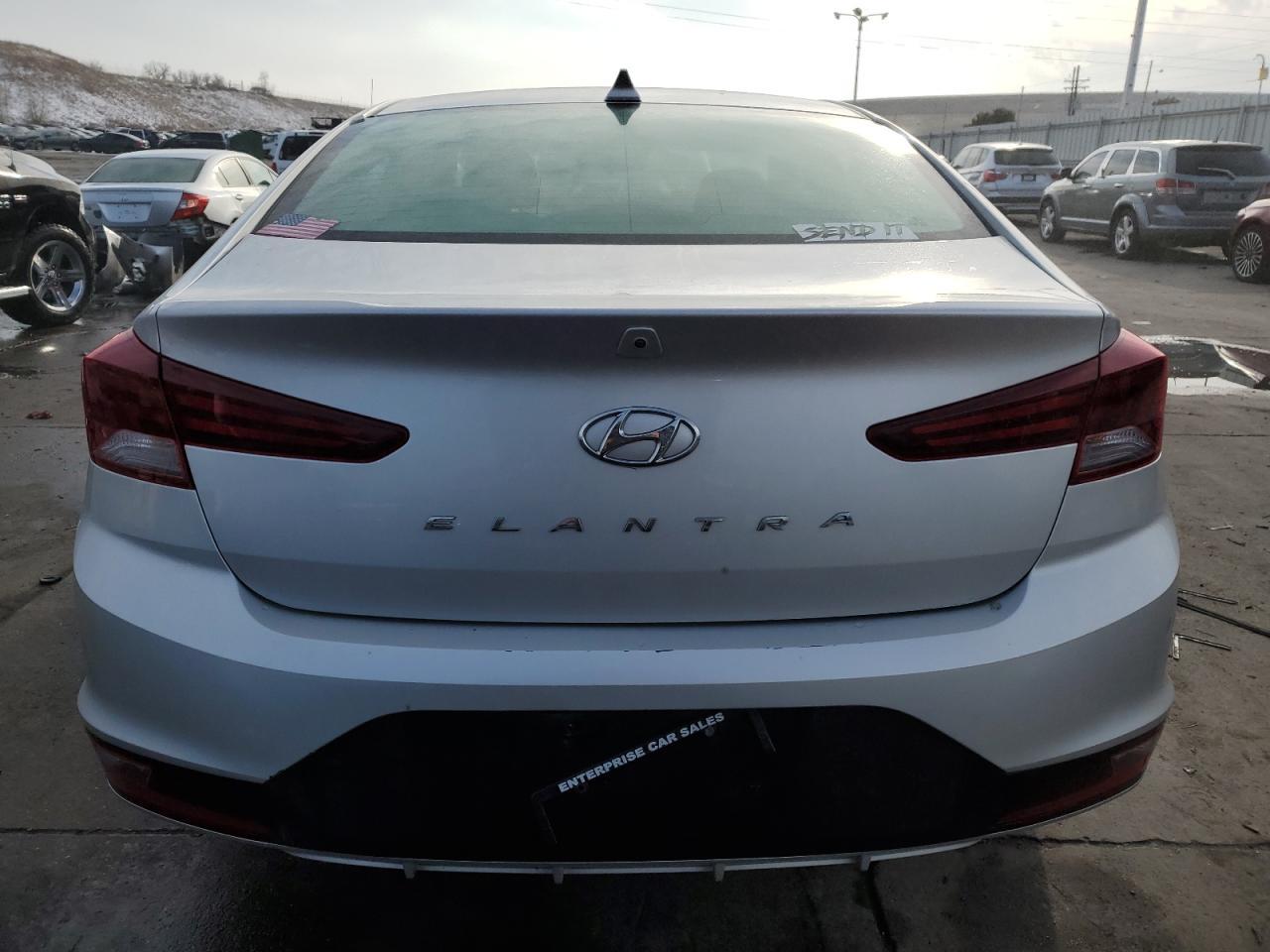 2019 HYUNDAI ELANTRA SE - Фото 6