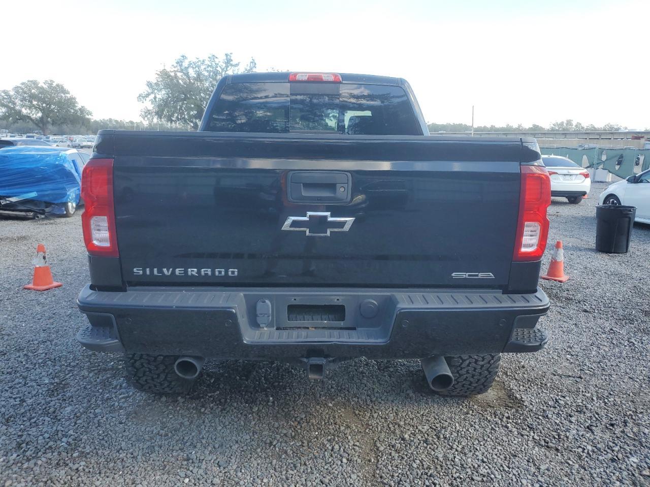 2017 CHEVROLET SILVERADO - Image 6