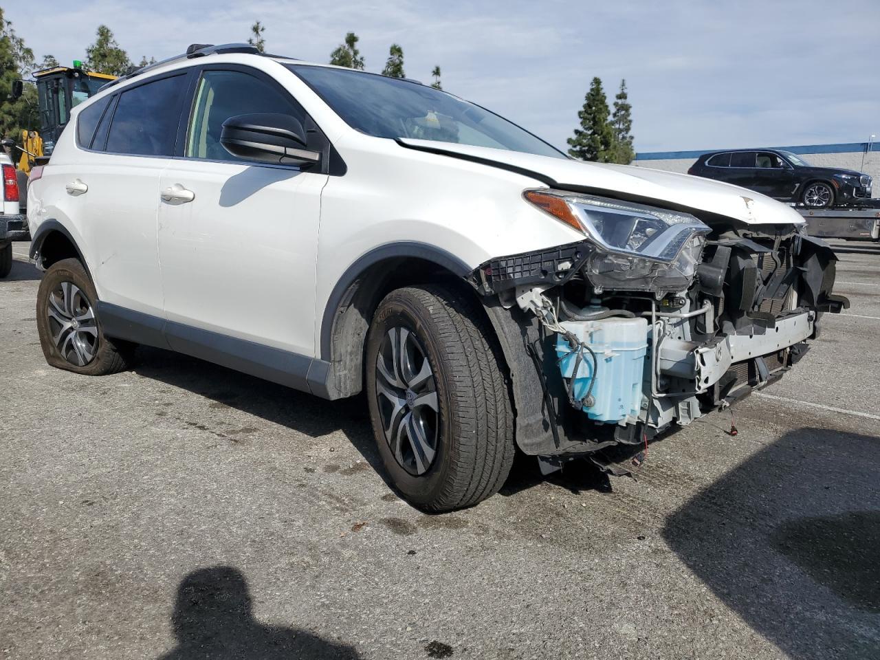 2017 TOYOTA RAV4 LE - Image 4