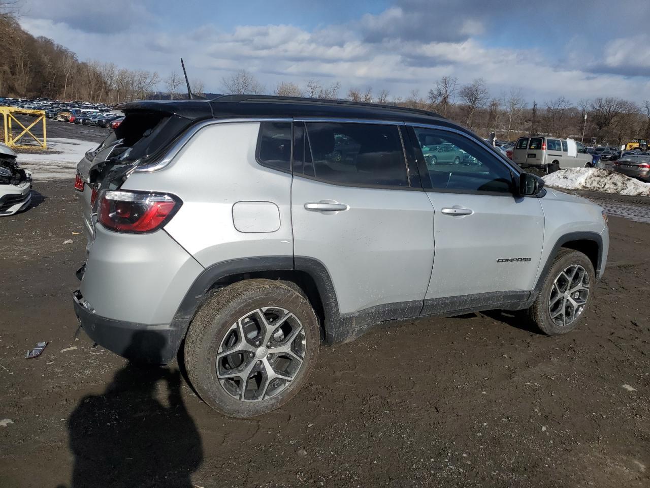2024 JEEP COMPASS LI - Image 3