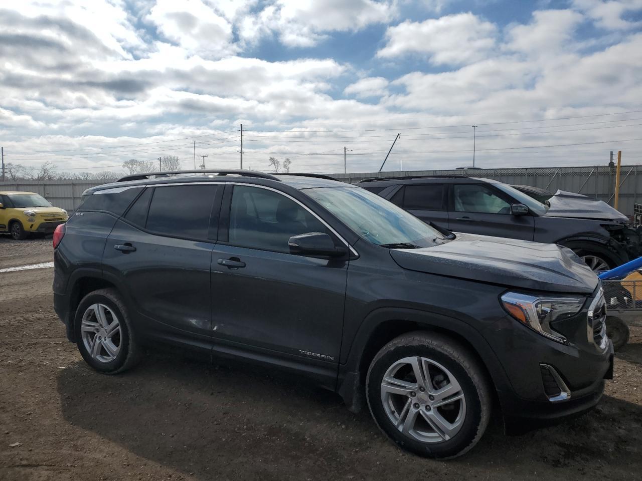 2018 GMC TERRAIN SL - Image 4