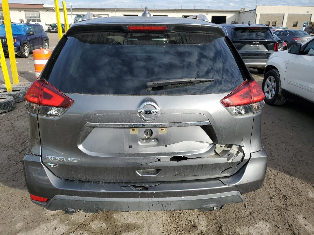 2017 NISSAN ROGUE S - Фото 6