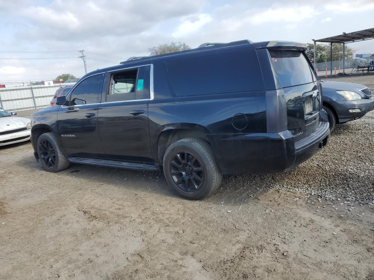 2015 CHEVROLET SUBURBAN C - Фото 2