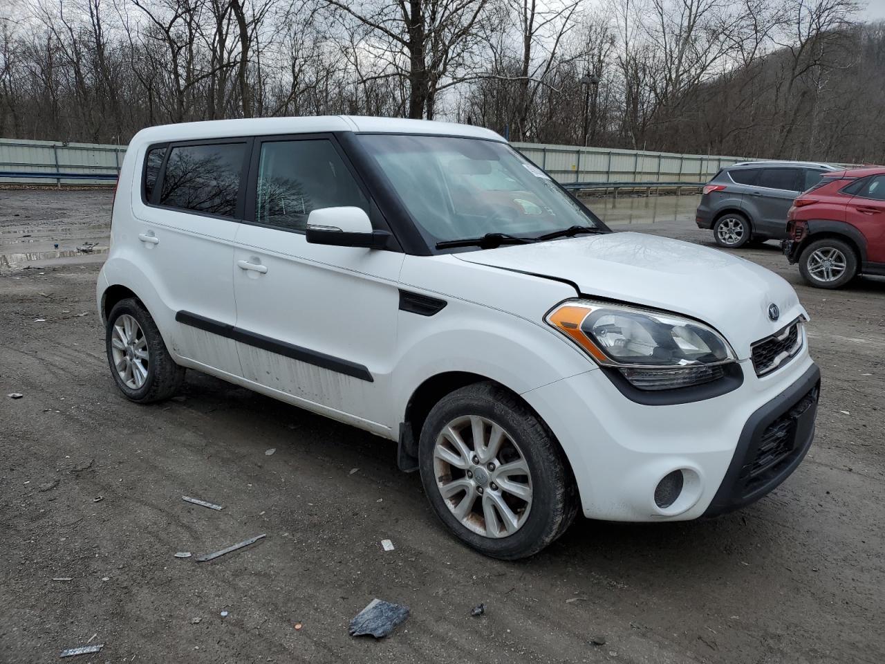 2013 KIA SOUL + - Image 4