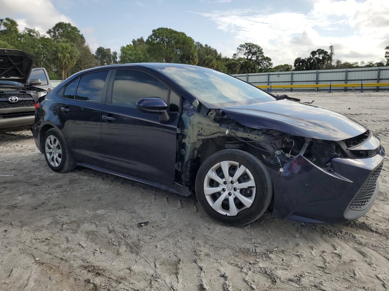 2020 TOYOTA COROLLA LE - Image 4