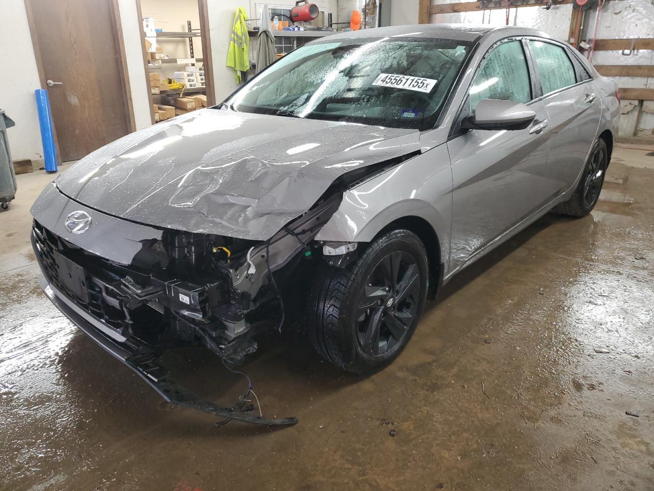 2022 HYUNDAI ELANTRA SE