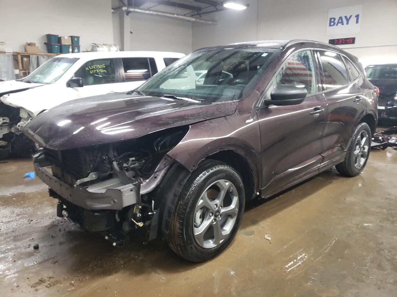 2023 FORD ESCAPE ST