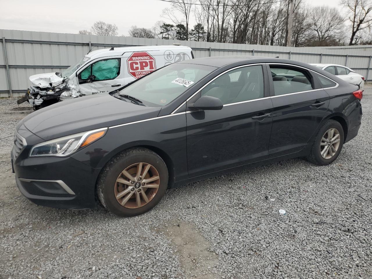 2017 HYUNDAI SONATA SE