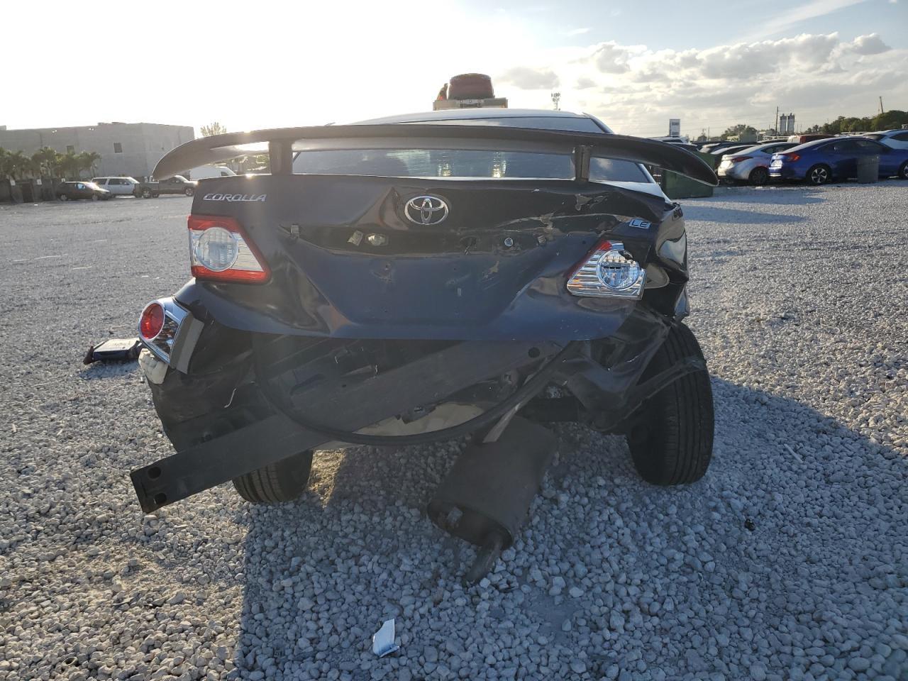 2013 TOYOTA COROLLA BA - Фото 6