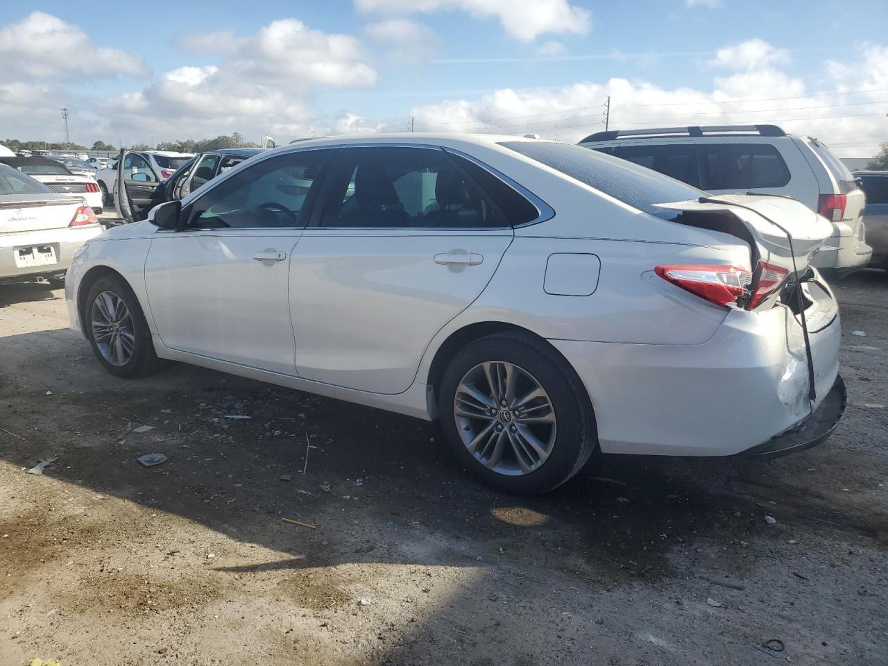 2015 TOYOTA CAMRY LE - Фото 2
