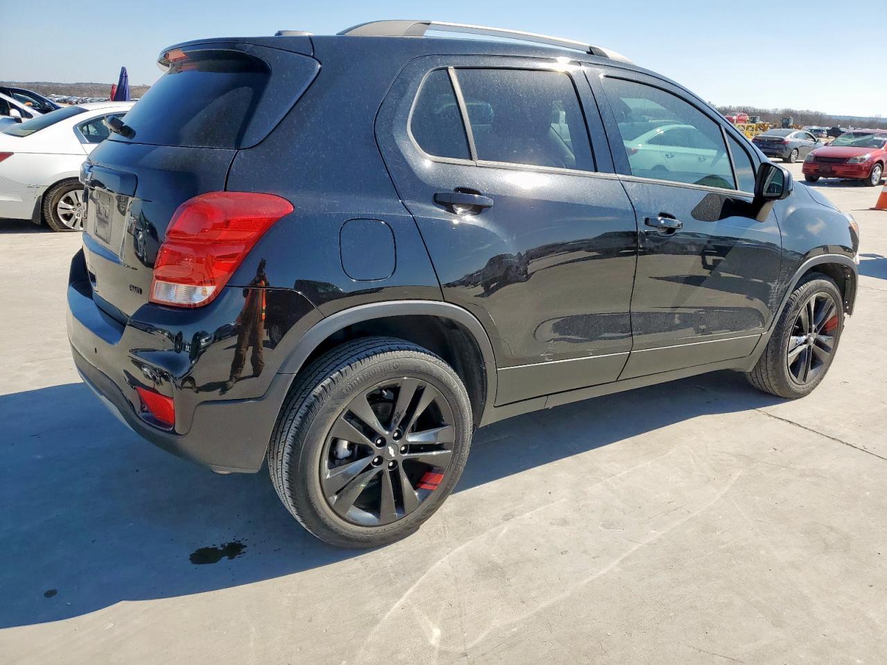 2021 CHEVROLET TRAX 1LT - Image 3