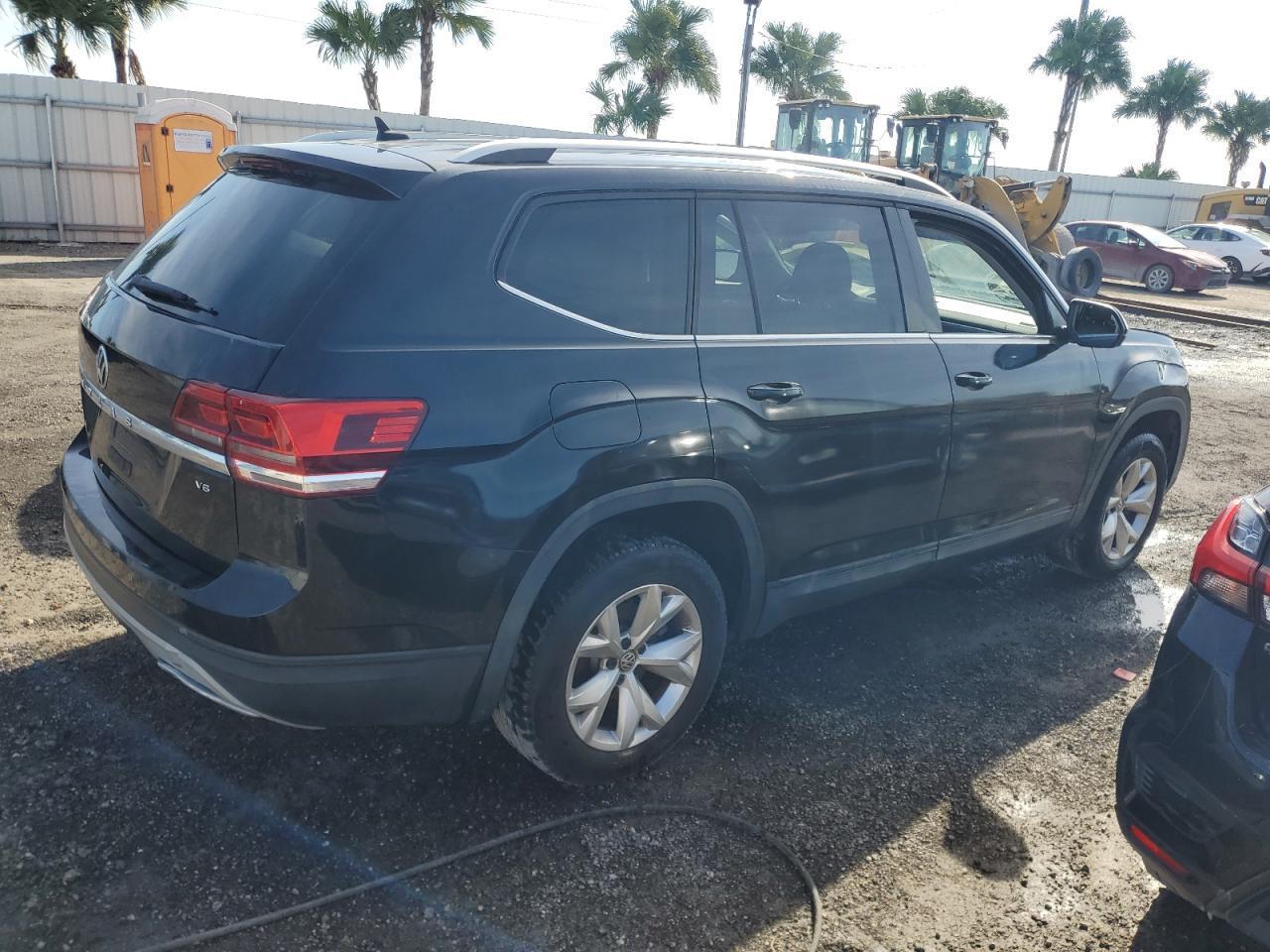 2018 VOLKSWAGEN ATLAS SE - Image 3