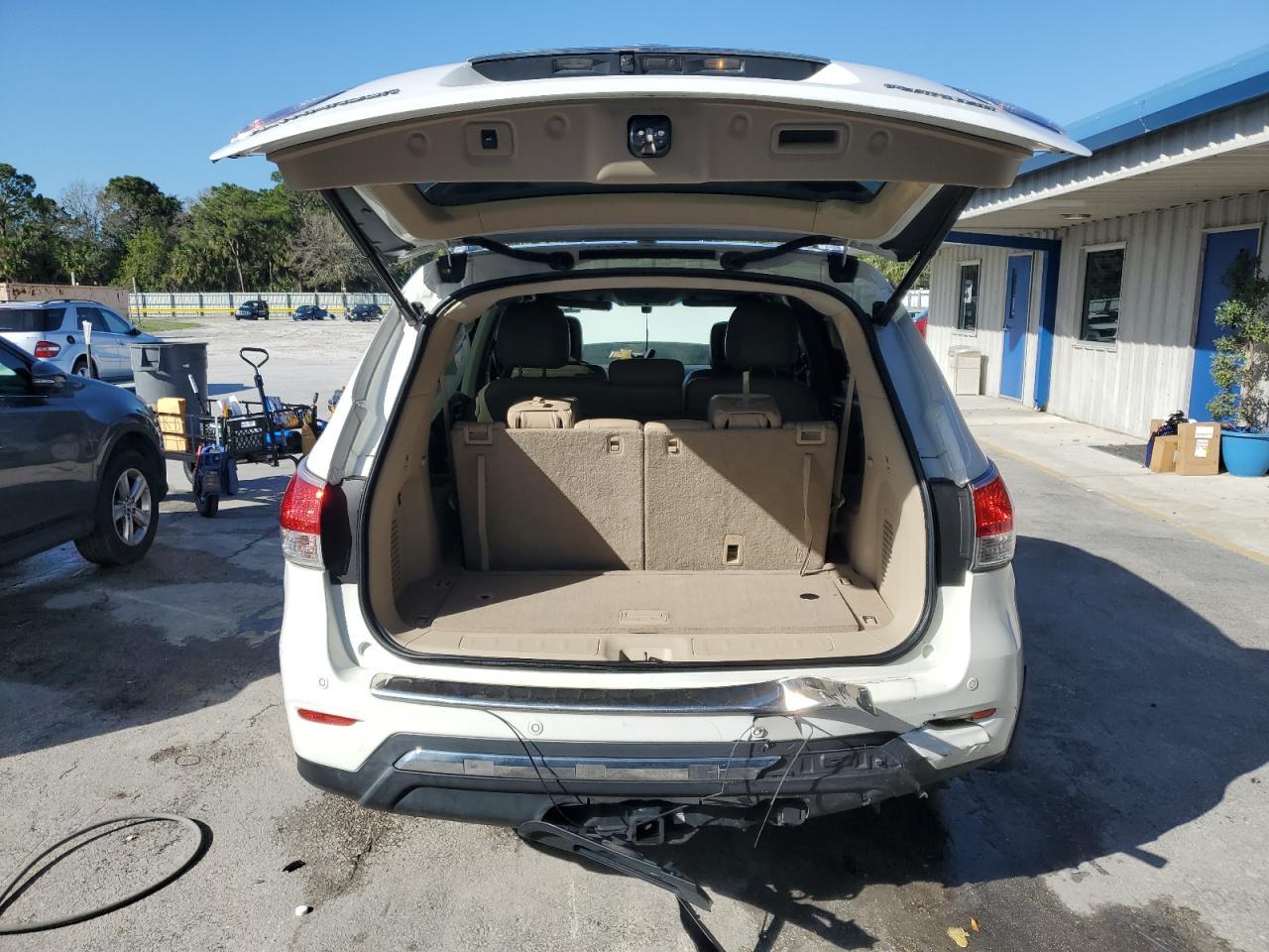 2013 NISSAN PATHFINDER - Фото 6