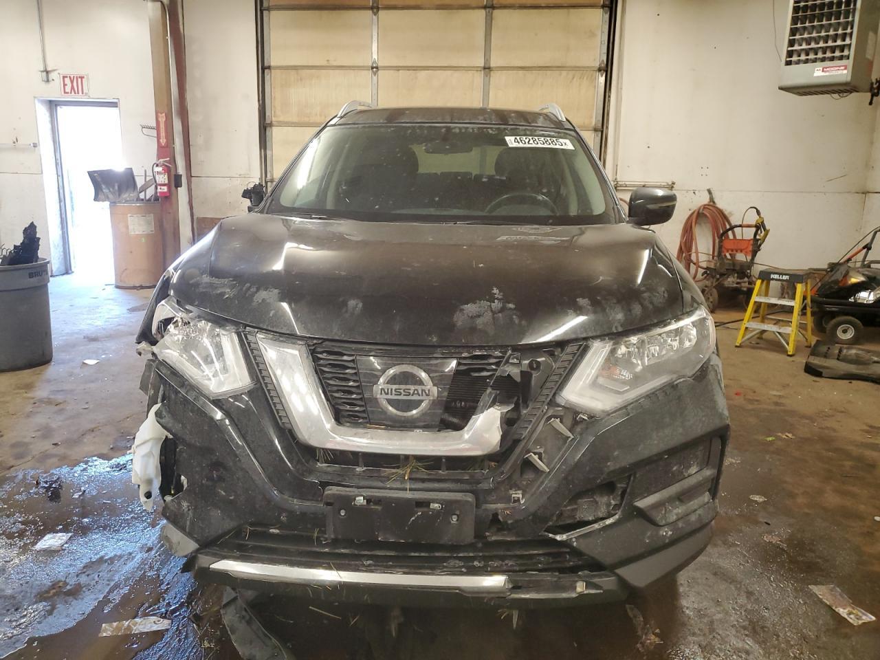 2017 NISSAN ROGUE SV - Фото 5