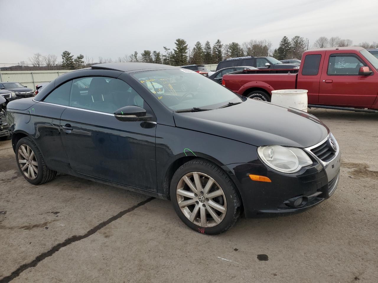 2011 VOLKSWAGEN EOS KOMFOR - Image 4