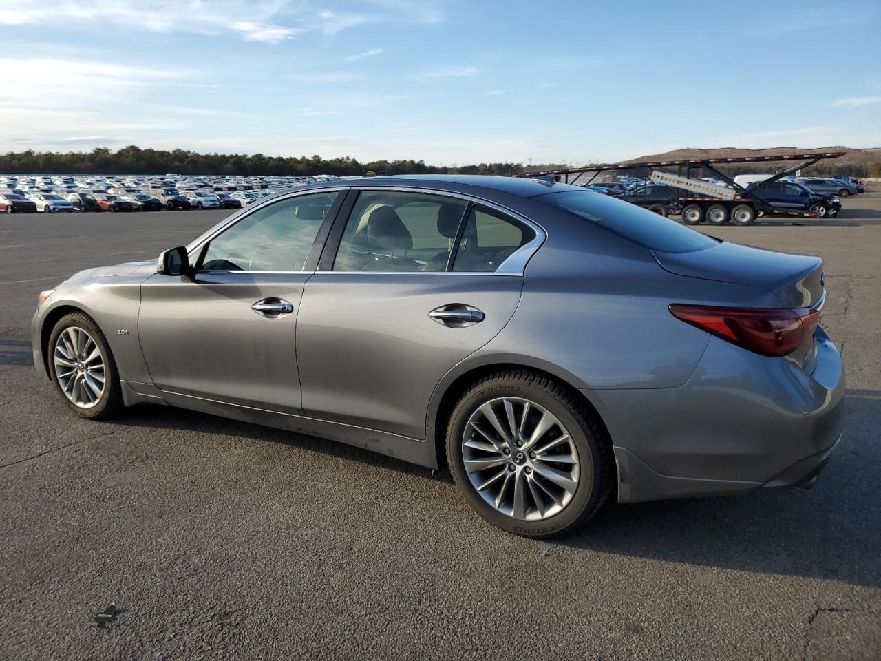 2018 INFINITI Q50 LUXE - Image 2