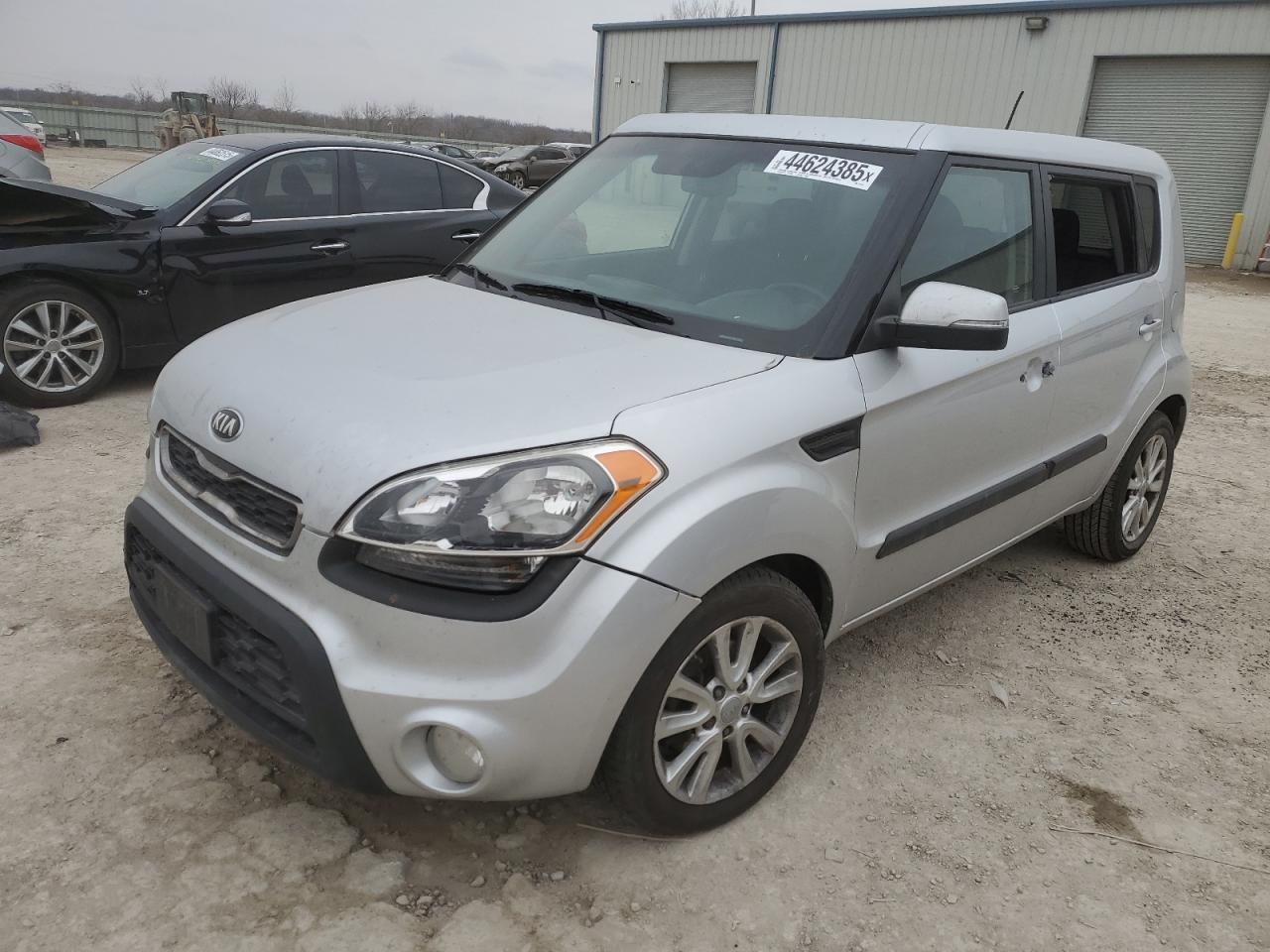 2013 KIA SOUL +