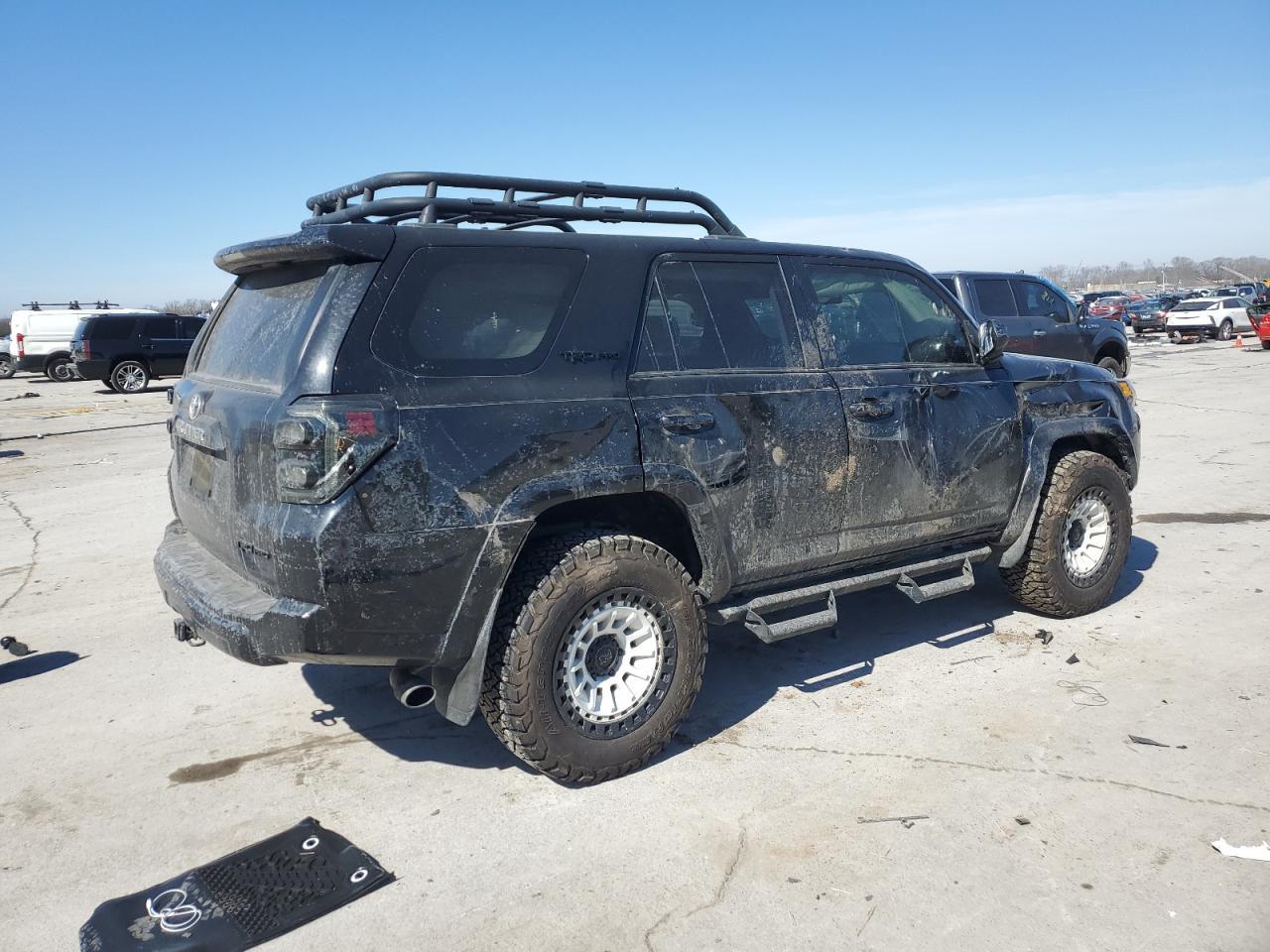 2020 TOYOTA 4RUNNER SR - Фото 3