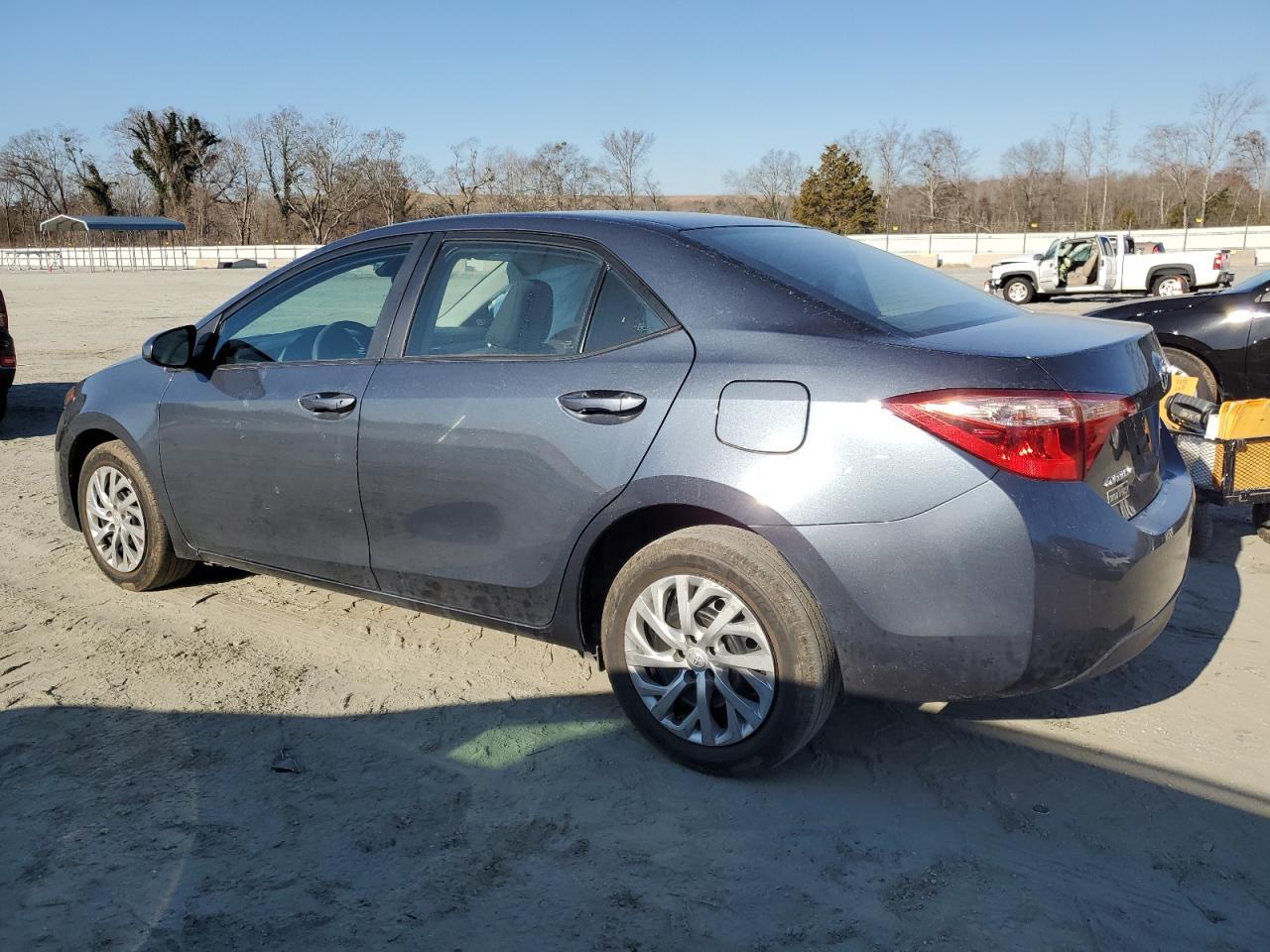 2019 TOYOTA COROLLA L - Фото 2