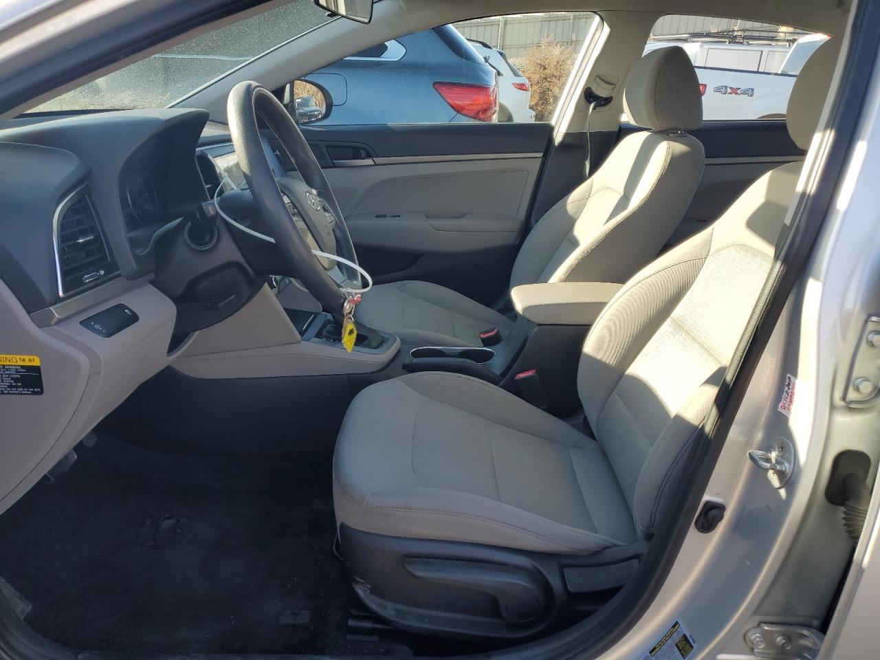 2017 HYUNDAI ELANTRA SE - Фото 7