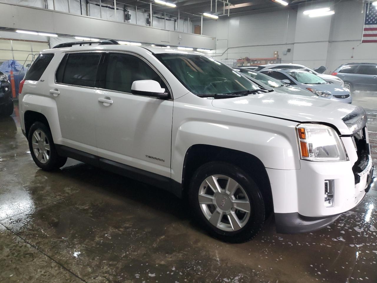 2012 GMC TERRAIN SL - Image 4