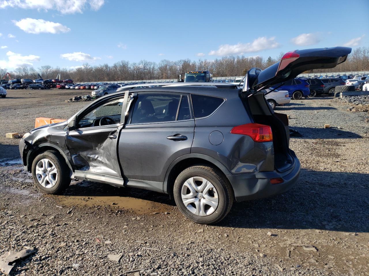 2014 TOYOTA RAV4 LE - Image 2