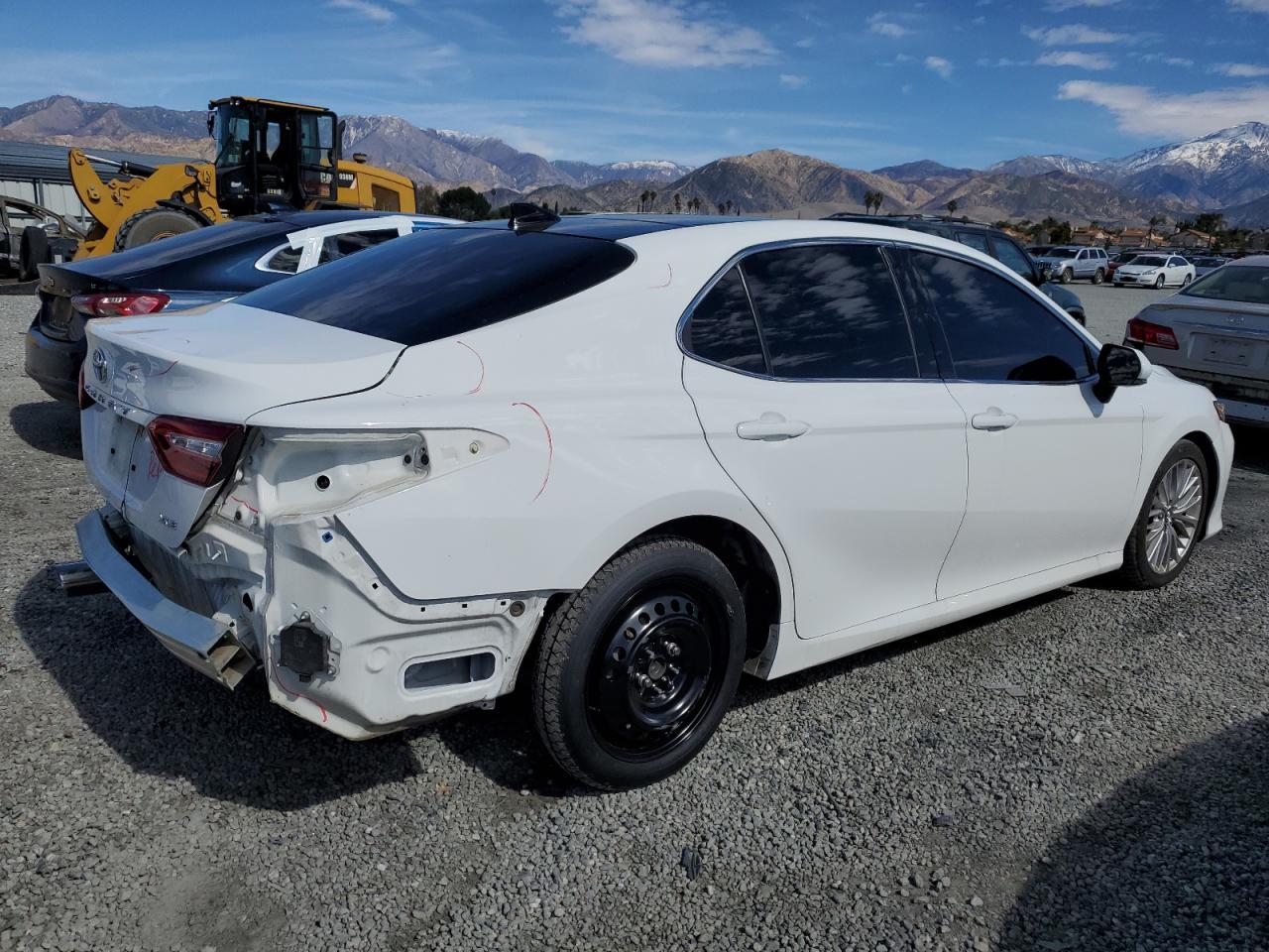 2018 TOYOTA CAMRY XSE - Image 3