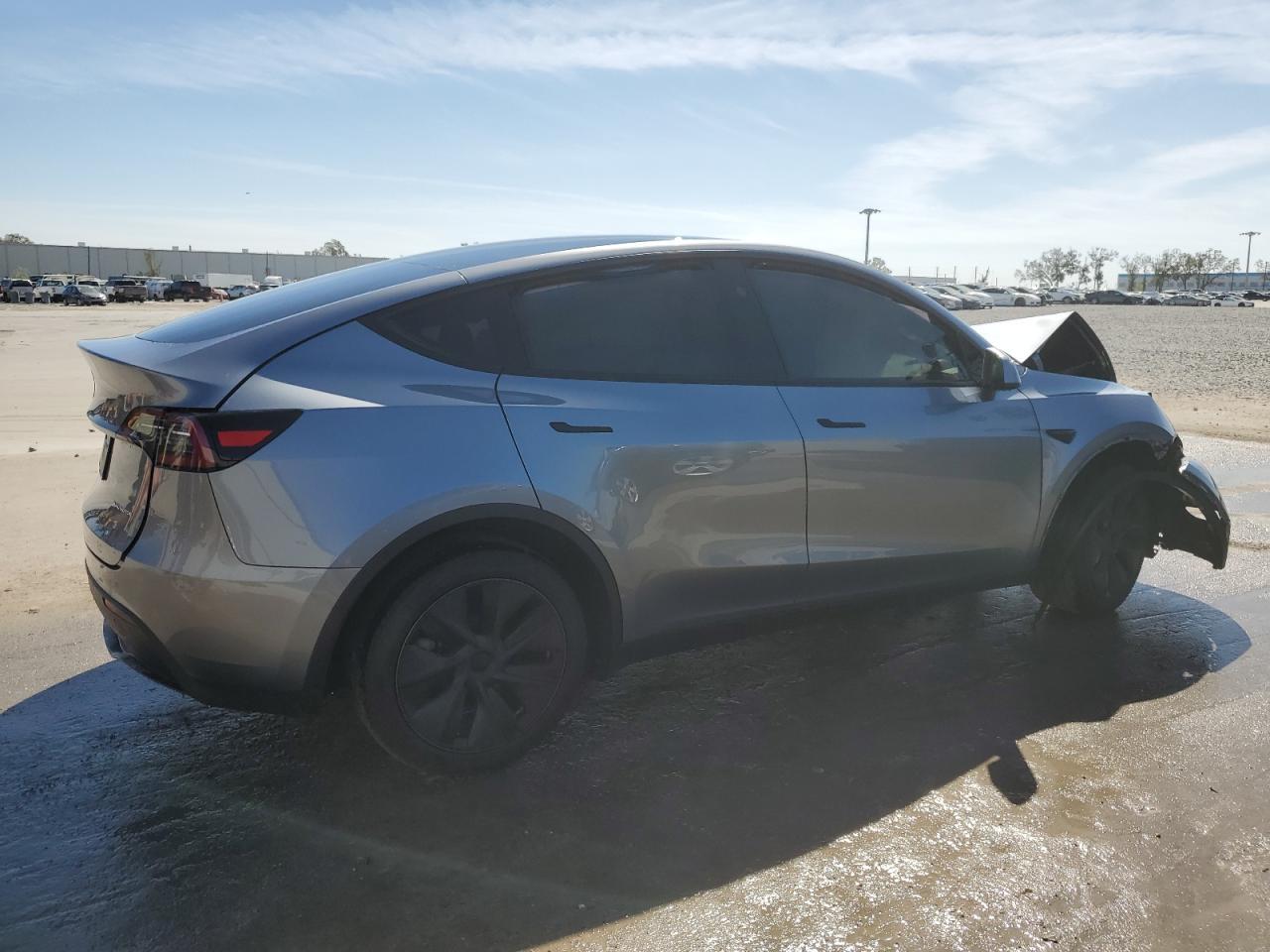 2025 TESLA MODEL Y - Image 3