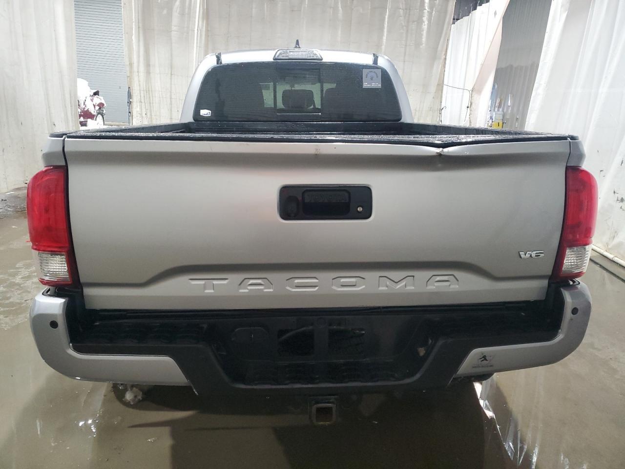 2017 TOYOTA TACOMA DOU - Фото 6