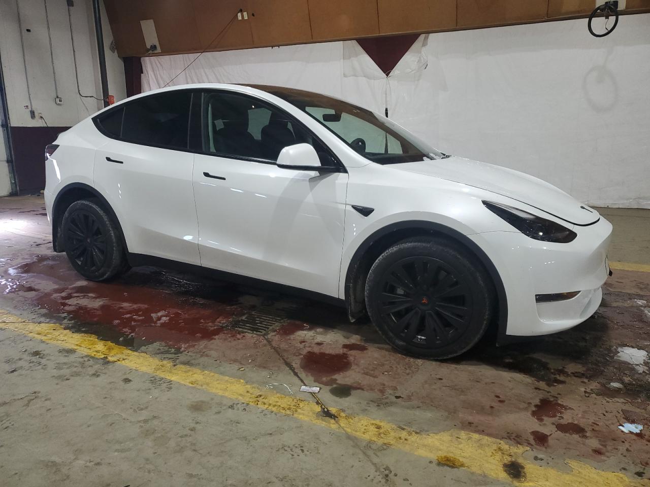 2024 TESLA MODEL Y - Image 4