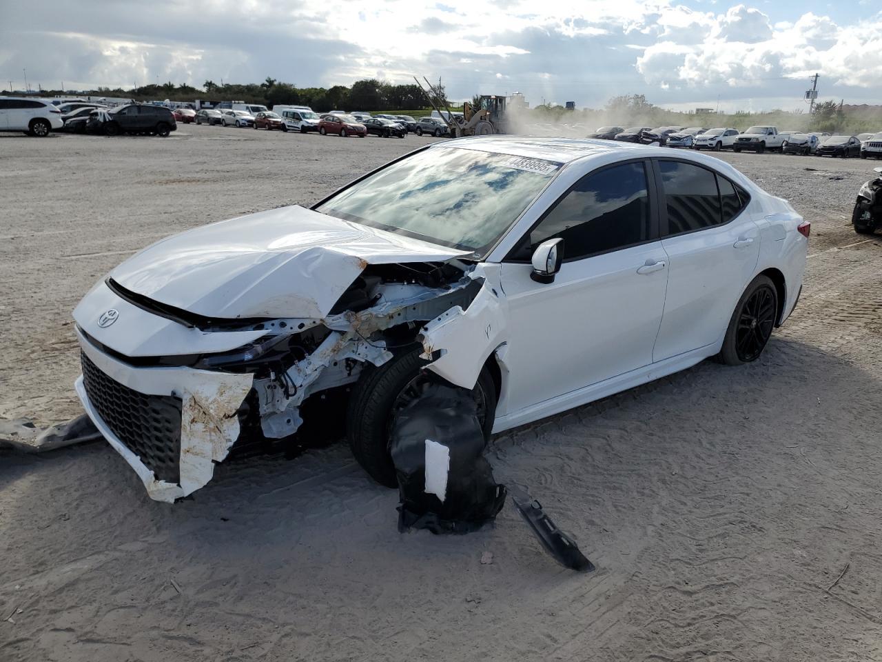 2025 TOYOTA CAMRY XSE