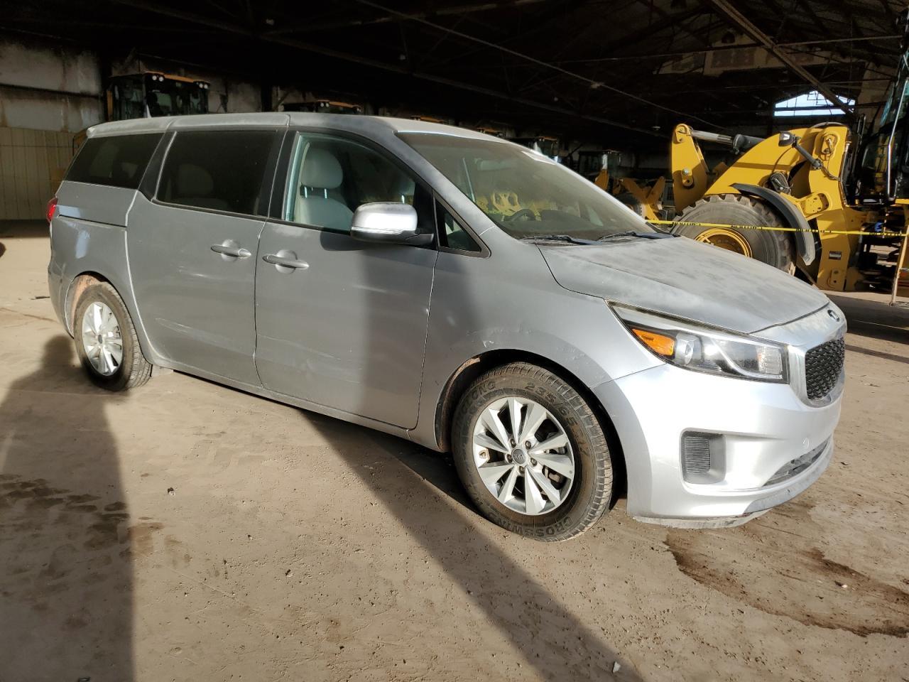 2017 KIA SEDONA LX - Фото 4