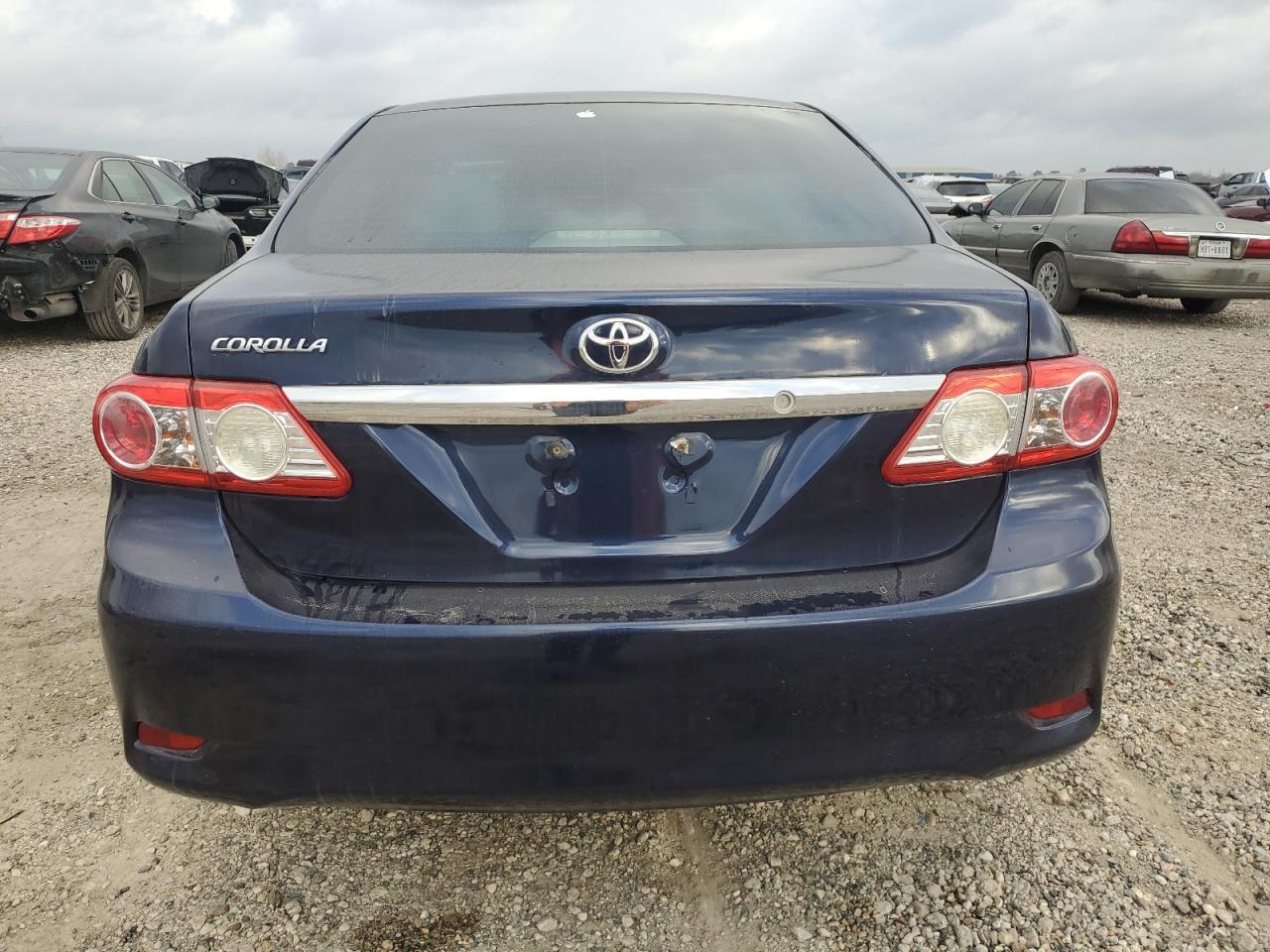 2013 TOYOTA COROLLA BA - Фото 6