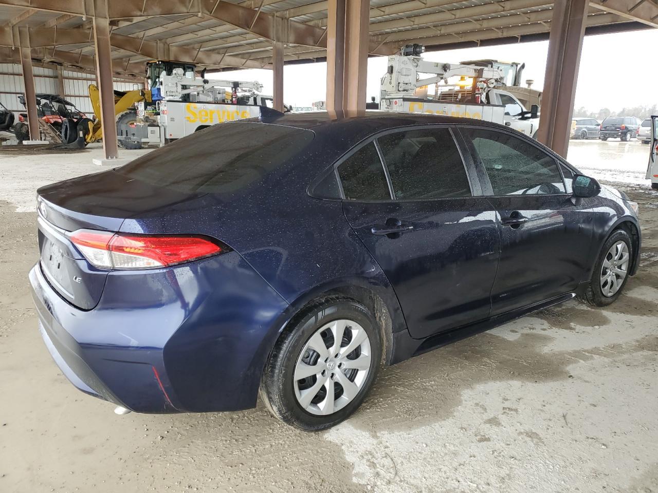 2020 TOYOTA COROLLA LE - Фото 3