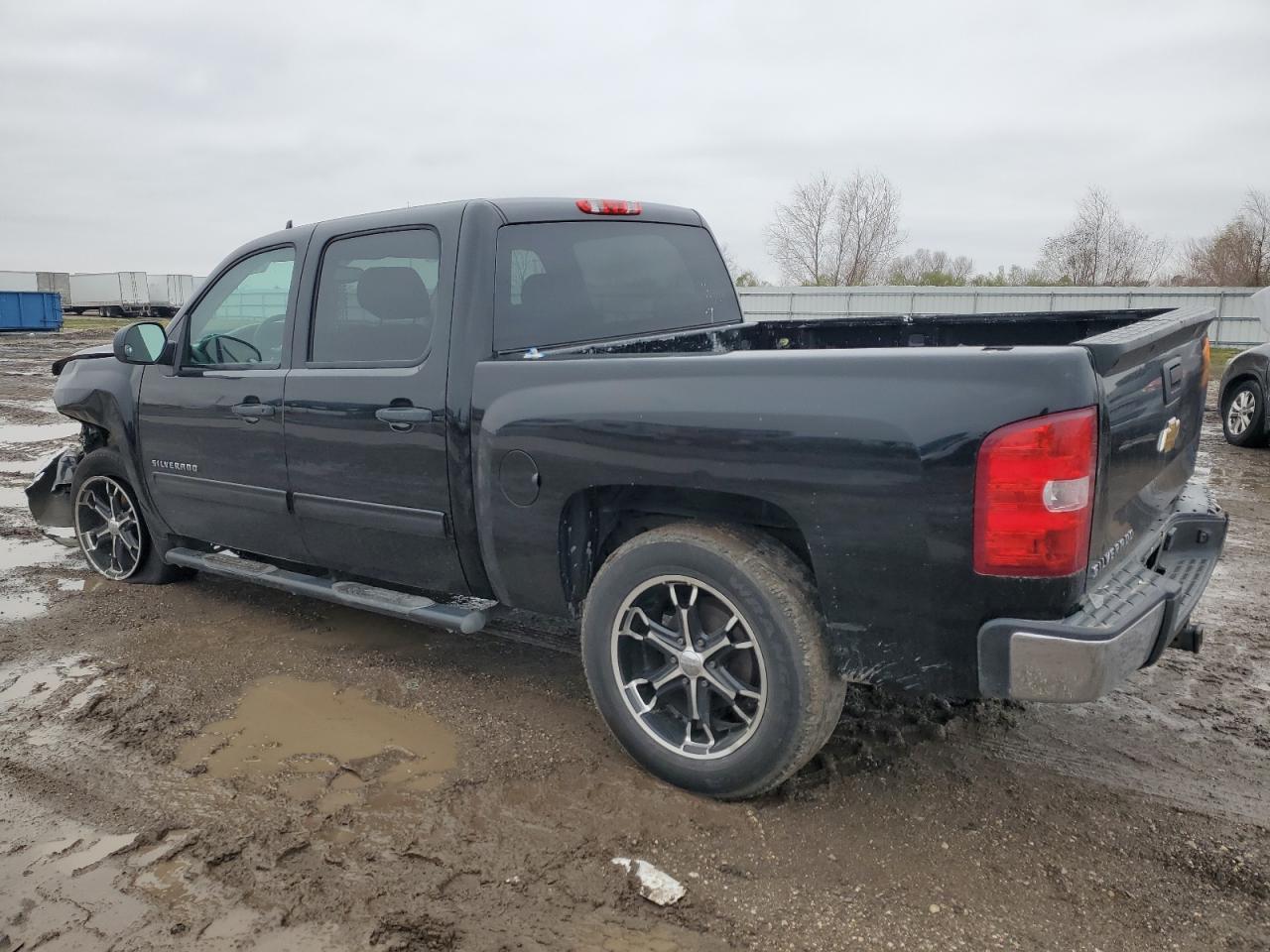 2013 CHEVROLET SILVERADO - Image 2