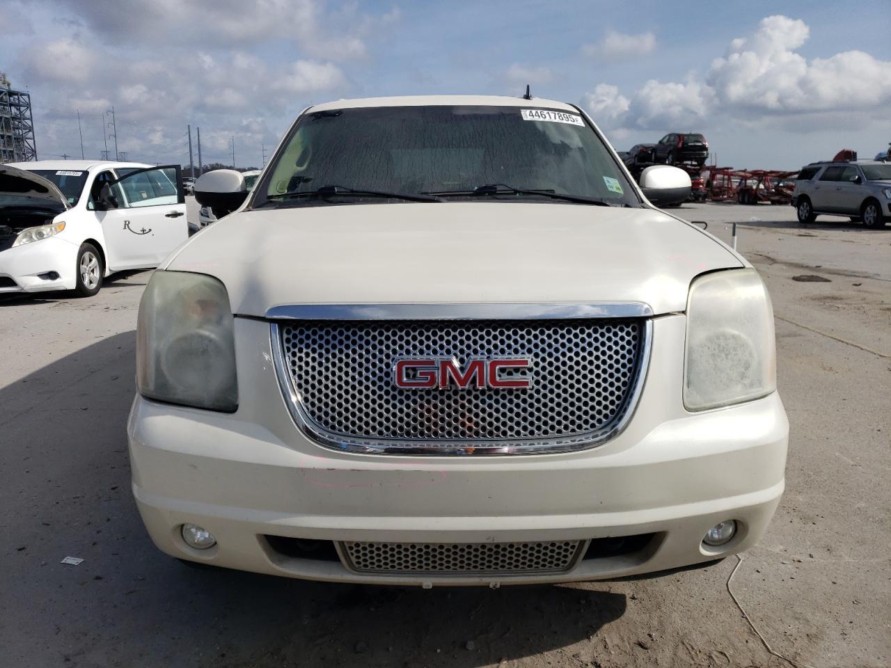 2012 GMC YUKON DENA - Image 5