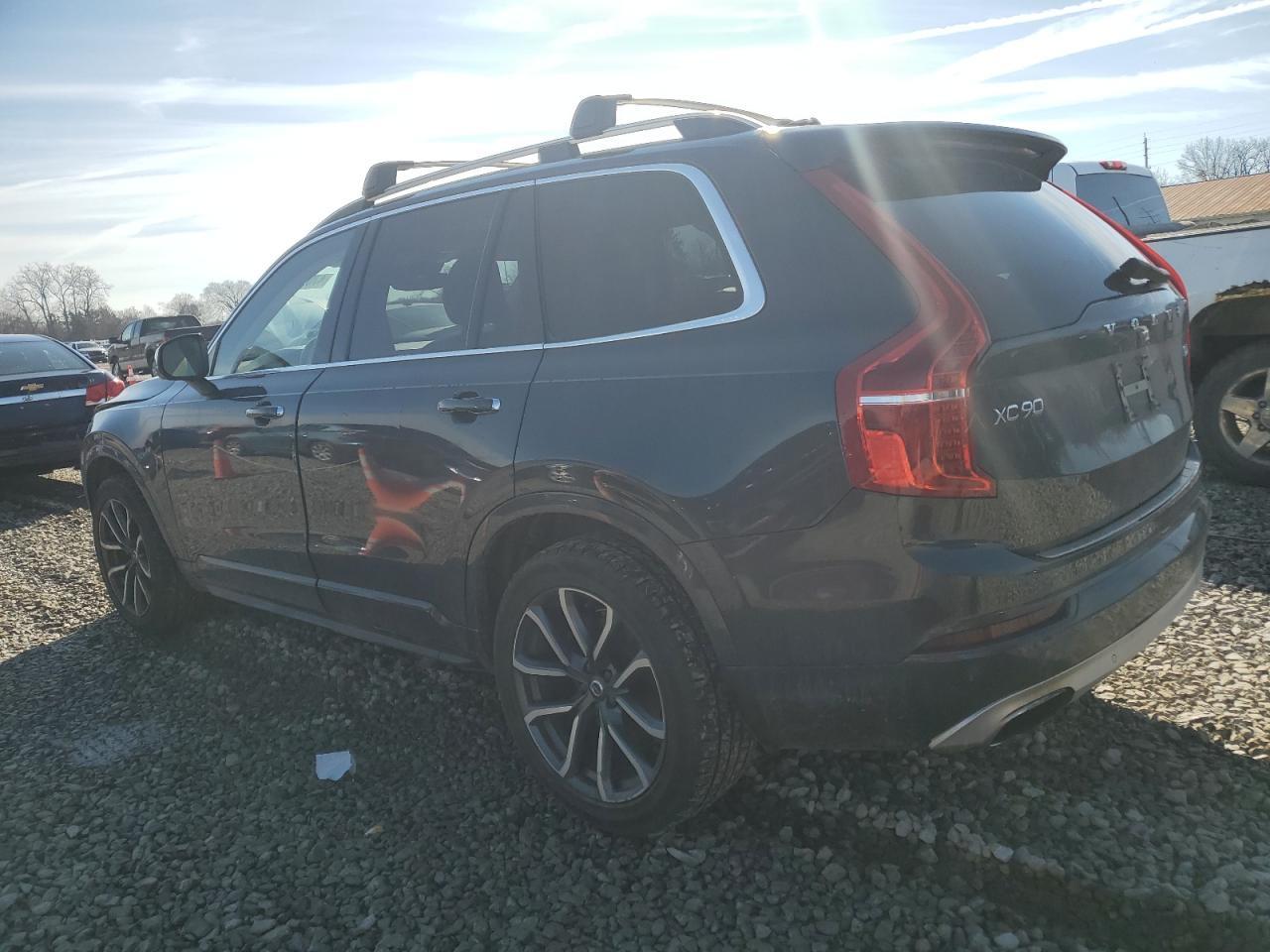 2016 VOLVO XC90 T6 - Фото 2