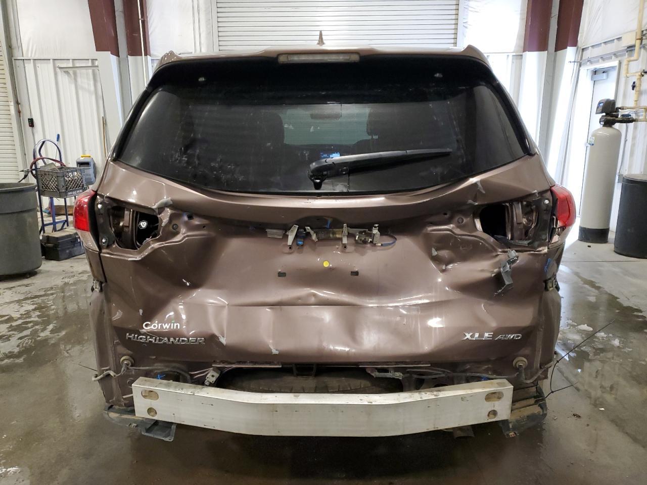 2019 TOYOTA HIGHLANDER - Фото 6