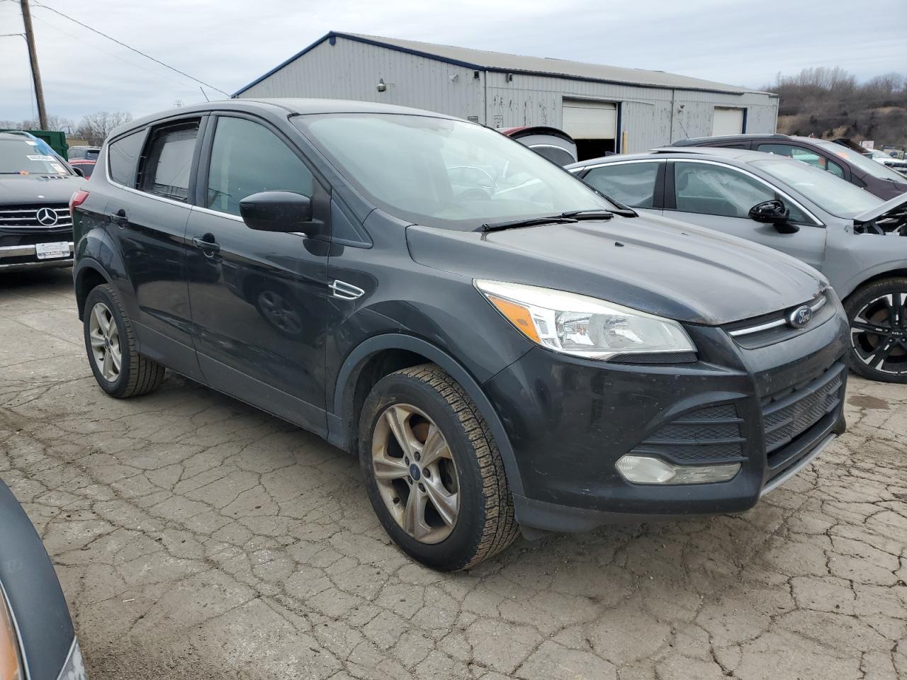 2015 FORD ESCAPE SE - Image 4