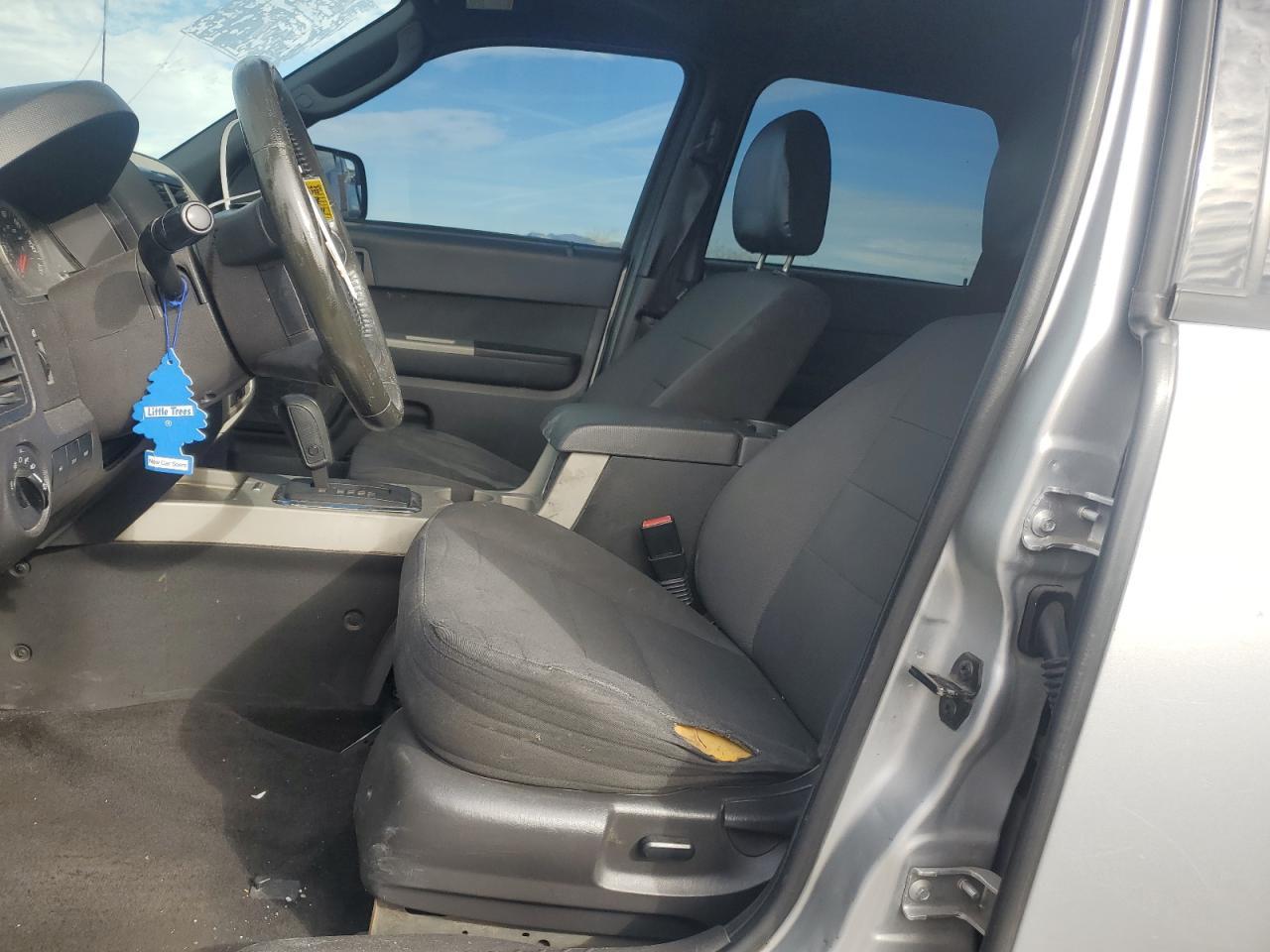 2010 FORD ESCAPE XLT - Image 7