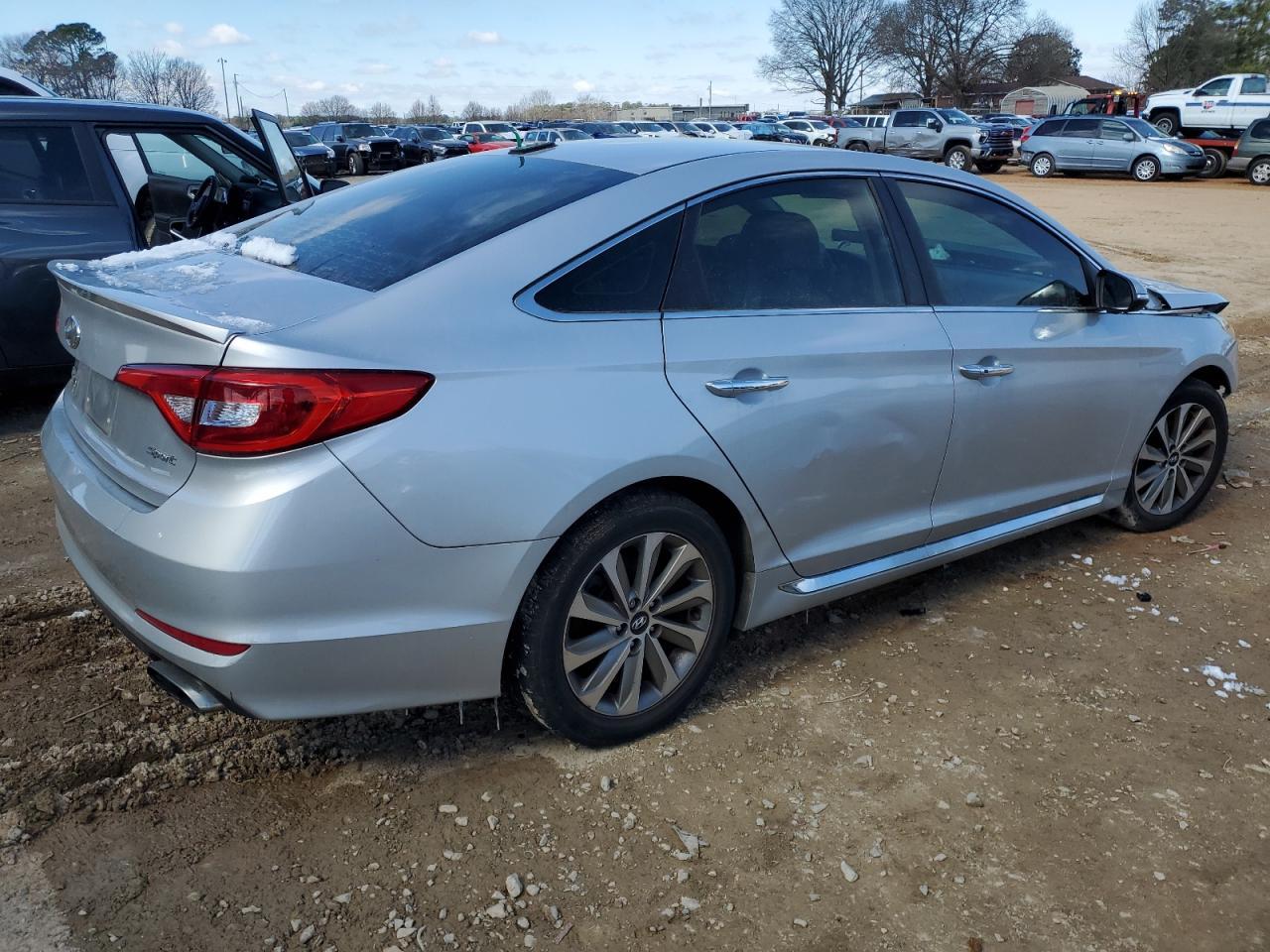 2017 HYUNDAI SONATA SPO - Image 3