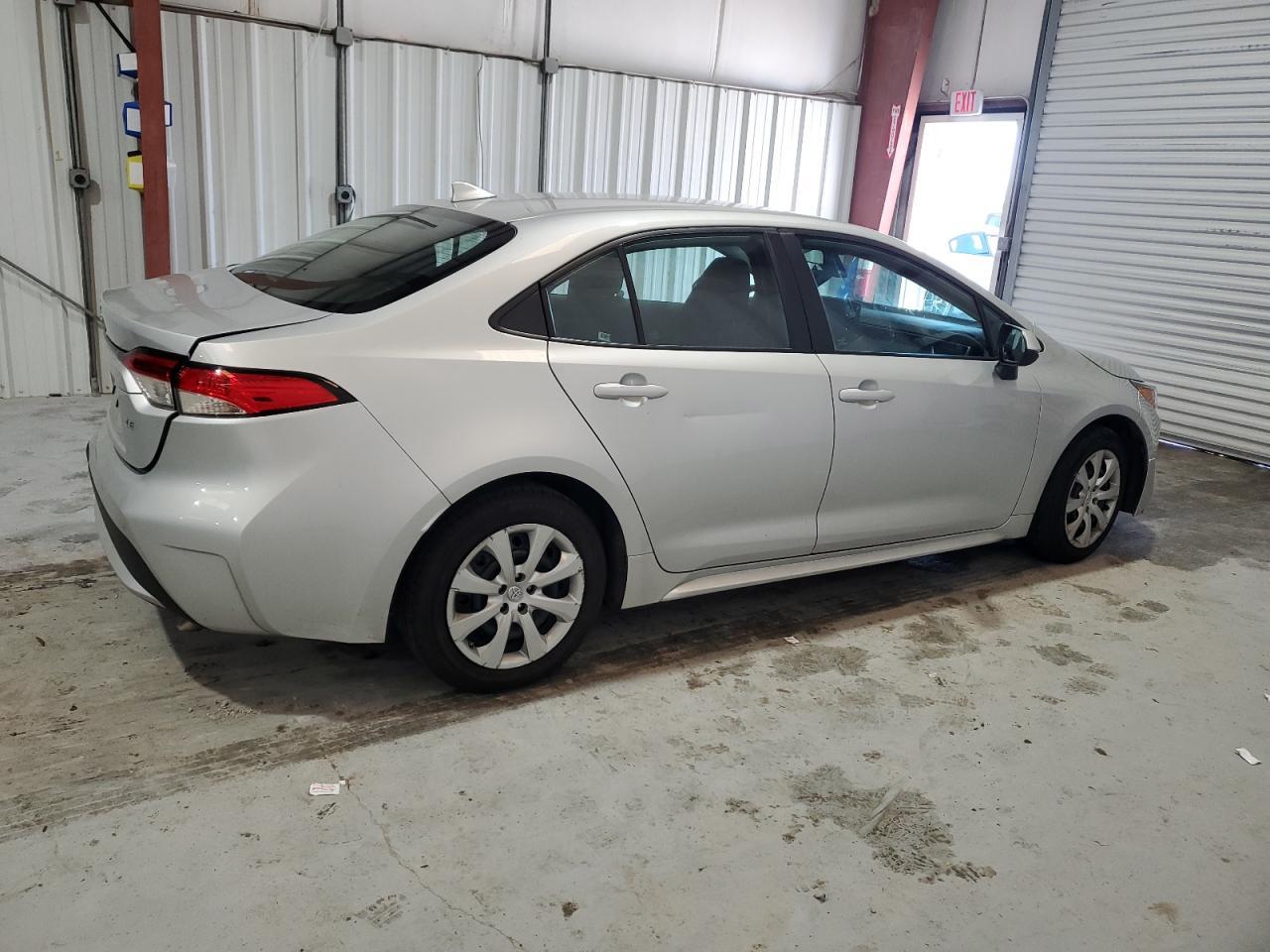 2022 TOYOTA COROLLA LE - Фото 3