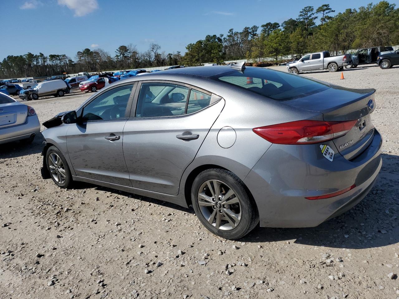 2018 HYUNDAI ELANTRA SE - Фото 2