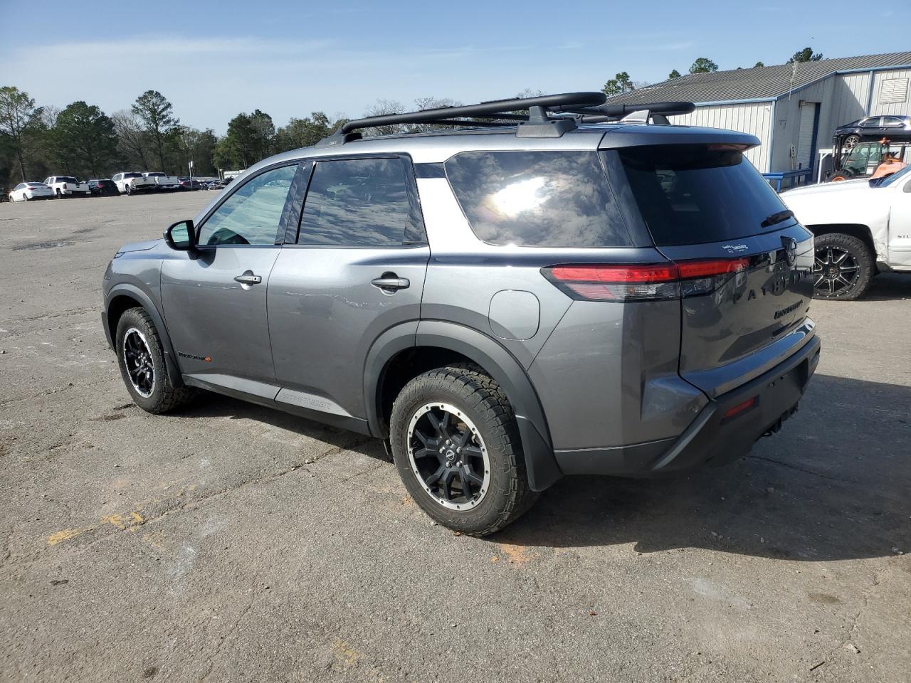 2024 NISSAN PATHFINDER - Фото 2