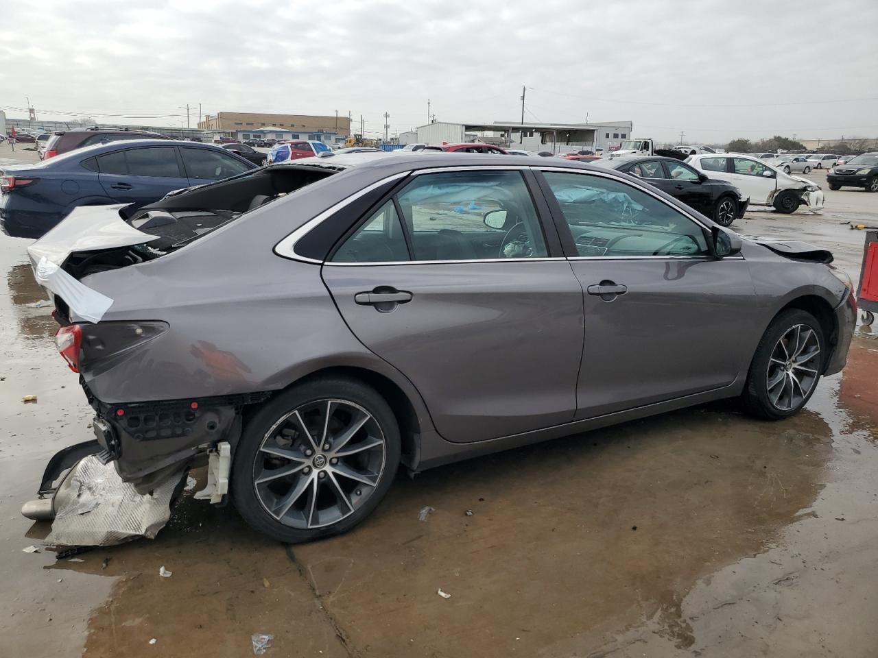 2016 TOYOTA CAMRY LE - Image 3