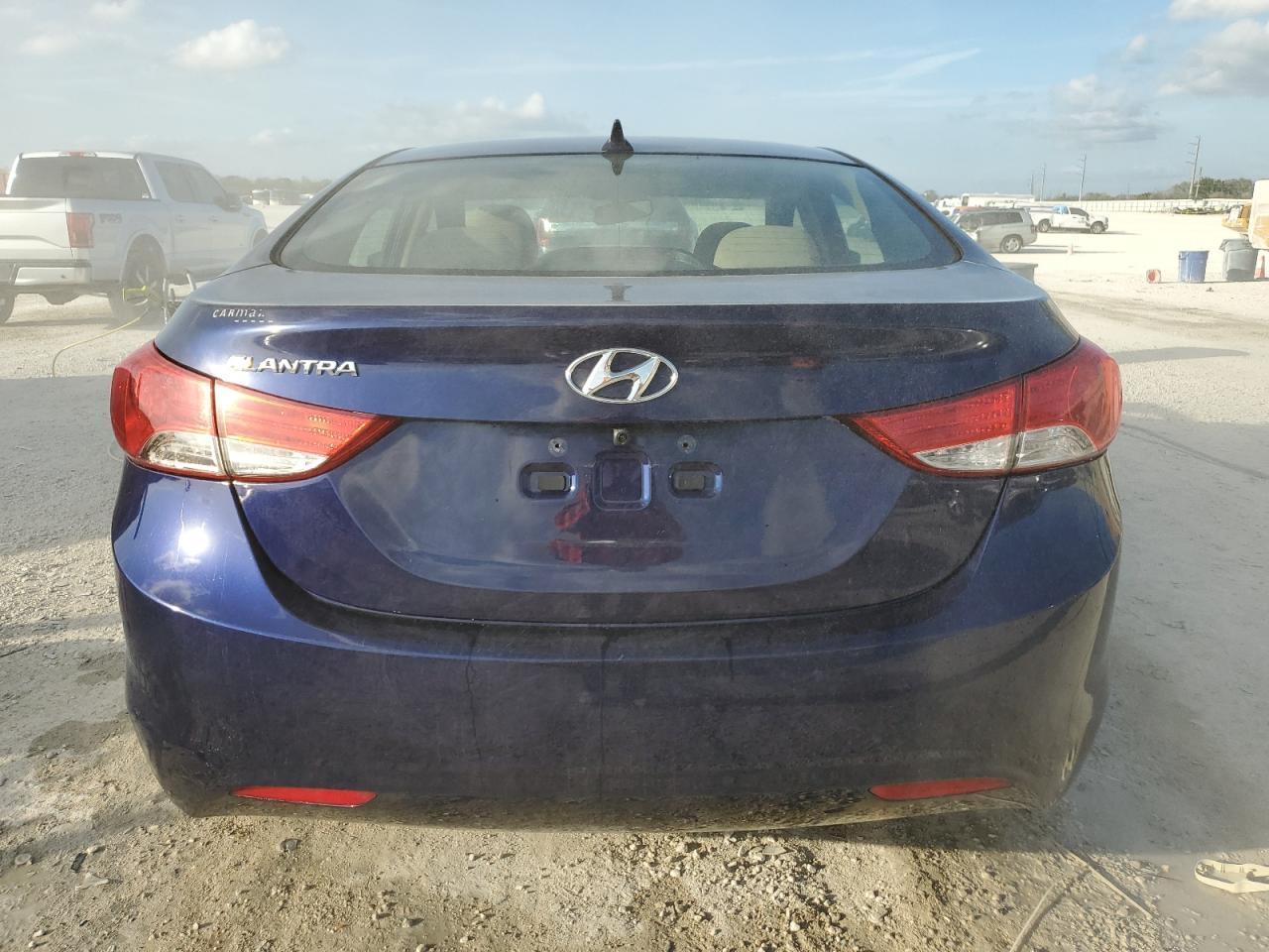 2013 HYUNDAI ELANTRA GL - Image 6