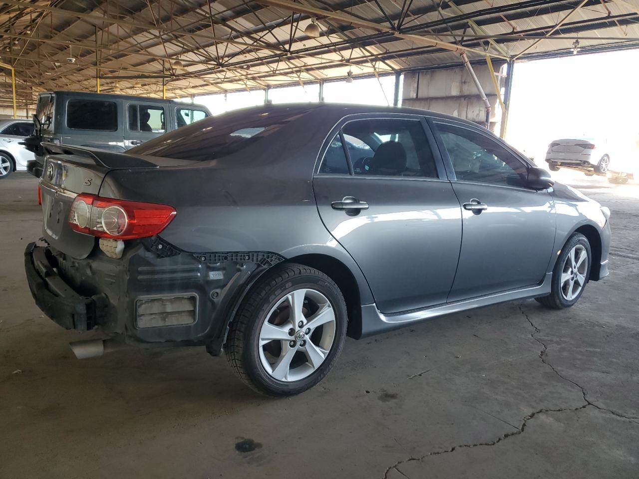 2013 TOYOTA COROLLA BA - Фото 3