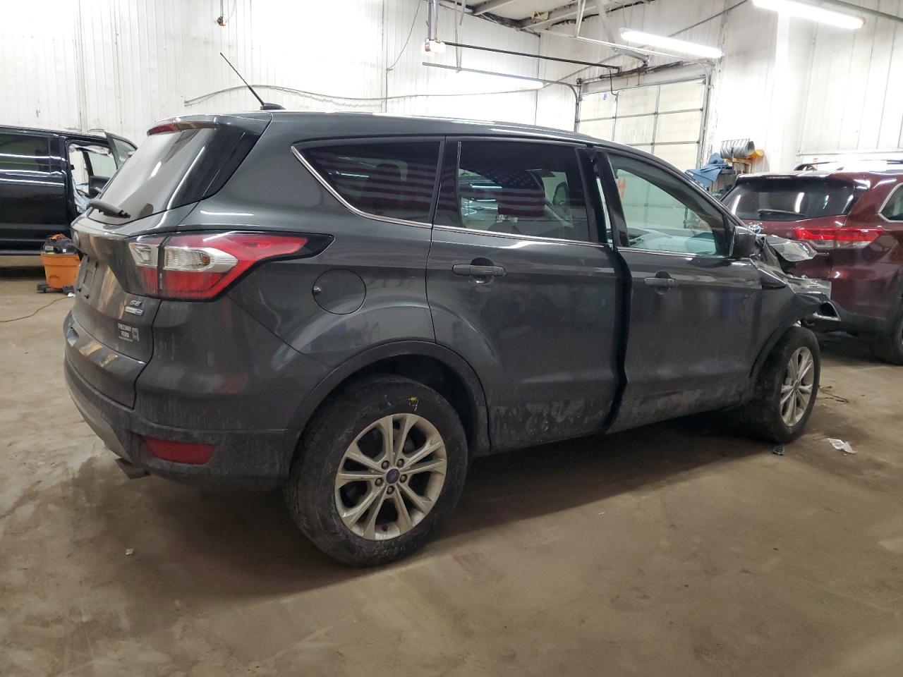 2017 FORD ESCAPE SE - Фото 3
