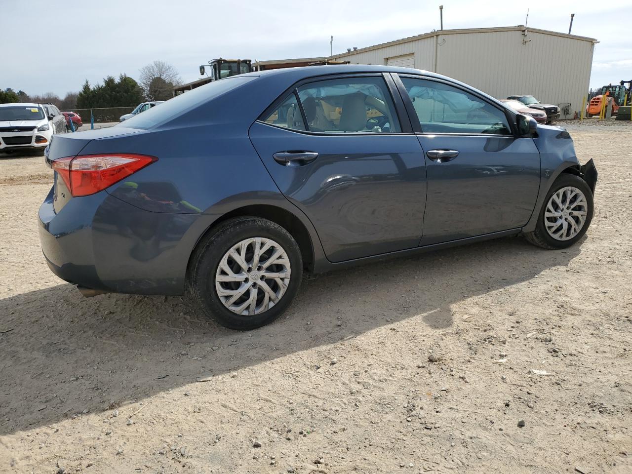 2018 TOYOTA COROLLA L - Image 3